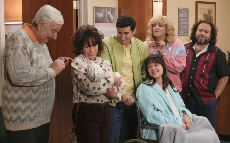 ‘Goldbergs’ Stars On Erica and Geoff Becoming Parents In Latest Episode