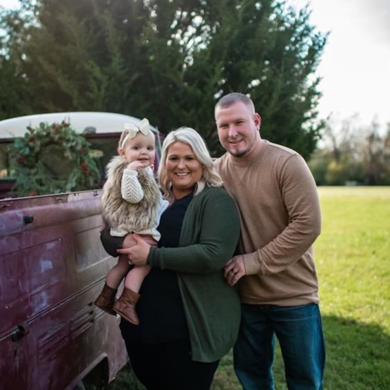 When the Henschen family learned that Layla, 2, had Type 1 diabetes, they took a crash course on carbs and insulin so they could best care for the toddler. 