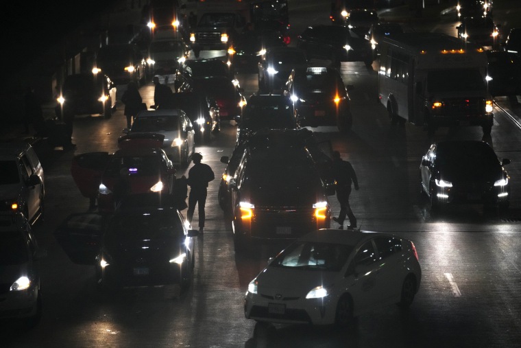 2 Dead After Stolen Car Driving Wrong Way In Chicago Causes Pileup In ...