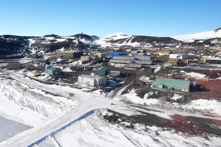 General view of the US McMurdo Station in Antarctica on November 11, 2016. 
Kerry is travelling to Antarctica, New Zealand, Oman, the United Arab Emirates, Morocco and will attend the APEC summit in Peru later in the month. / AFP / AFP POOL / MARK RALSTON        (Photo credit should read MARK RALSTON/AFP via Getty Images)