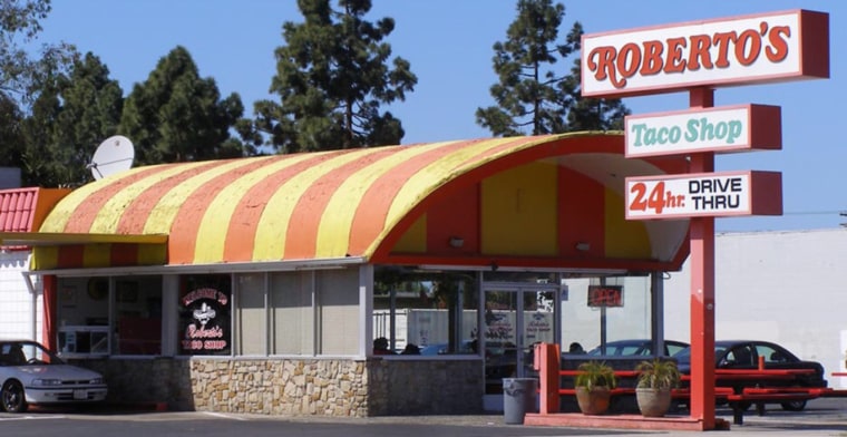 Una tienda de tacos de Roberto en Chula Vista, California, inaugurada en 1980 por Raúl Robledo.