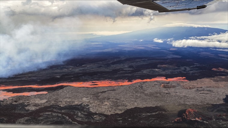 How To Make The Most of a Long Flight To Hawaii - Volcano Hawaii