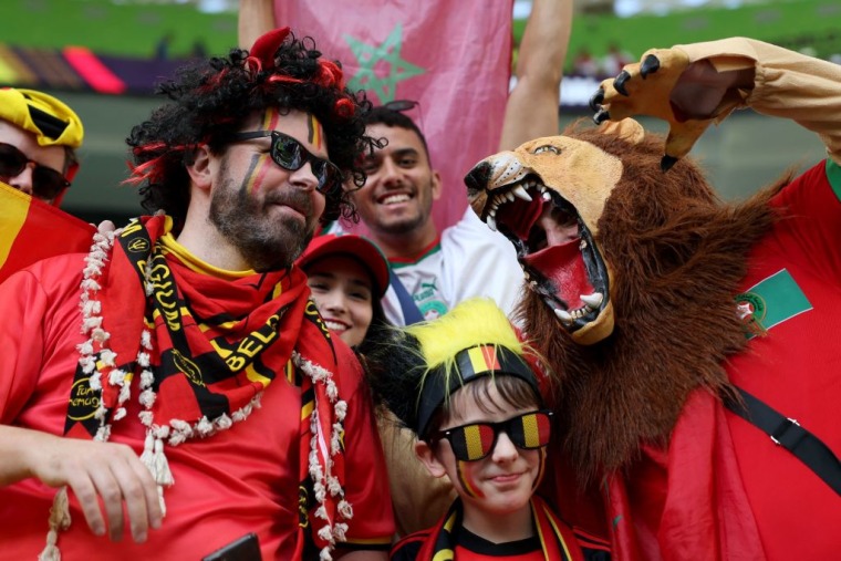 Aficionados belgas durante el encuentre Bélgica-Marruecos en el Mundial de Catar, el 27 de noviembre de 2022.