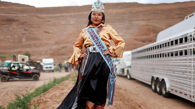 Cajun Cleveland, de la tribu diné de los navajo, fue nombrada la 2022 Miss Gallup Inter-Tribal Indian Ceremonial Queen en agosto
