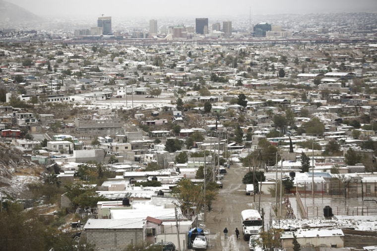 En esta foto de archivo se muestran las calles de Ciudad Juárez, Chihuahua, cubiertas de nieve, el 27 de octubre de 2020.