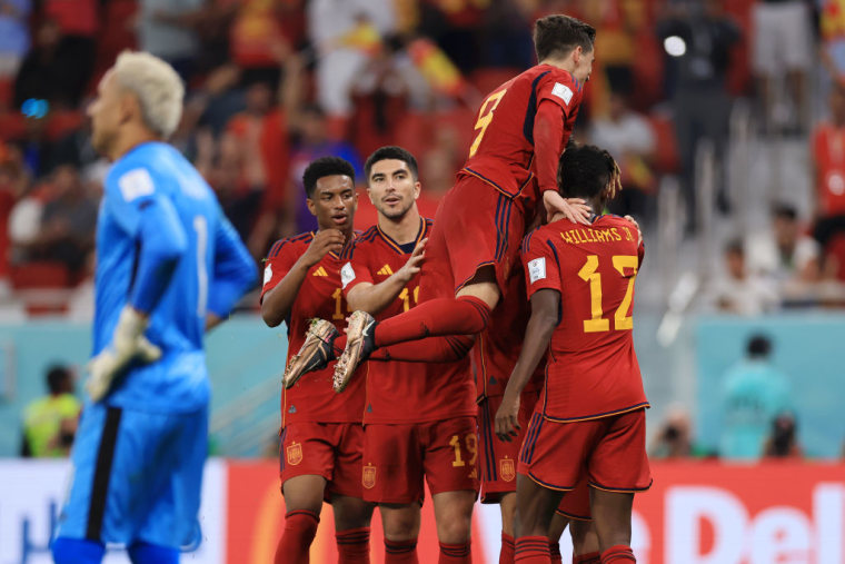España celebra su victoria ante Costa Rica, en su debut en el Mundial de Catar el 23 de noviembre de 2022.