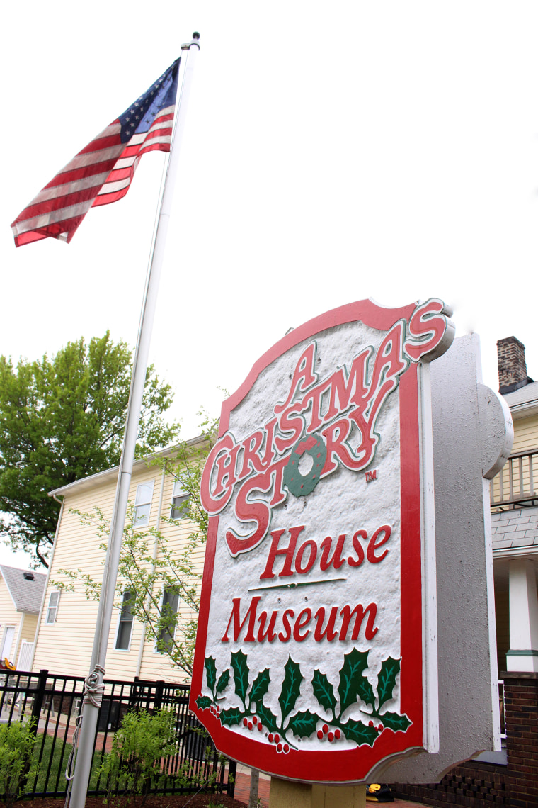 "A Christmas Story" house goes up for sale