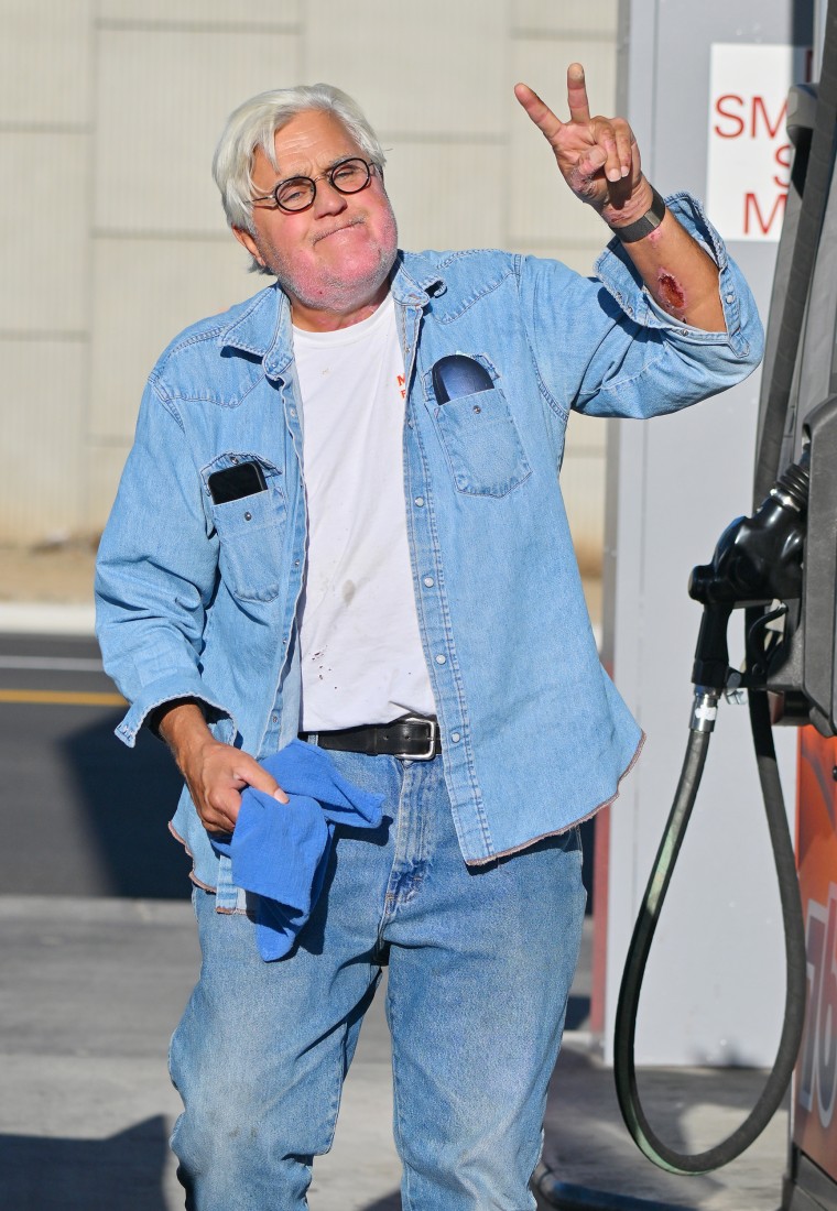 Jay Leno stops at a gas station on Nov. 22, 2022.