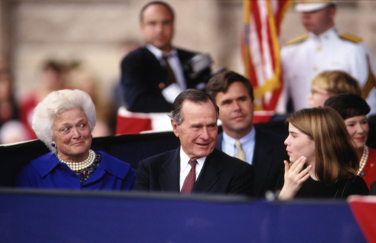 Jenna with George HW Bush and Barbara Bush at the nomination of George W. Bush, Governor of Texus, in 1998.