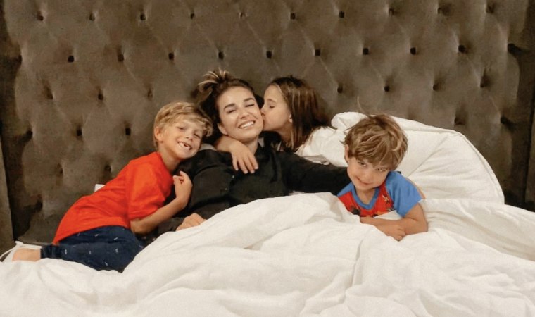 Jessie James Decker with her three children Vivianne Rose, Eric Jr., and Forrest.
