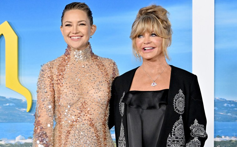 Kate Hudson and Goldie Hawn at the Premiere of "Glass Onion: A Knives Out Mystery"