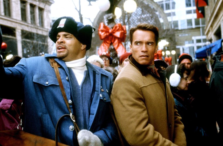 Sinbad and Arnold Schwarzenegger in Jingle All The Way, 1996.