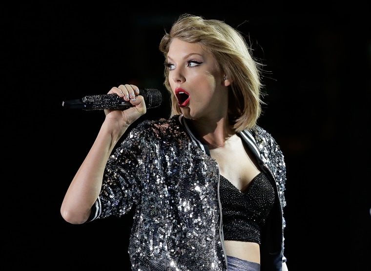 Taylor Swift performs during her '1989' World Tour at ANZ Stadium on November 28, 2015 in Sydney, Australia.  