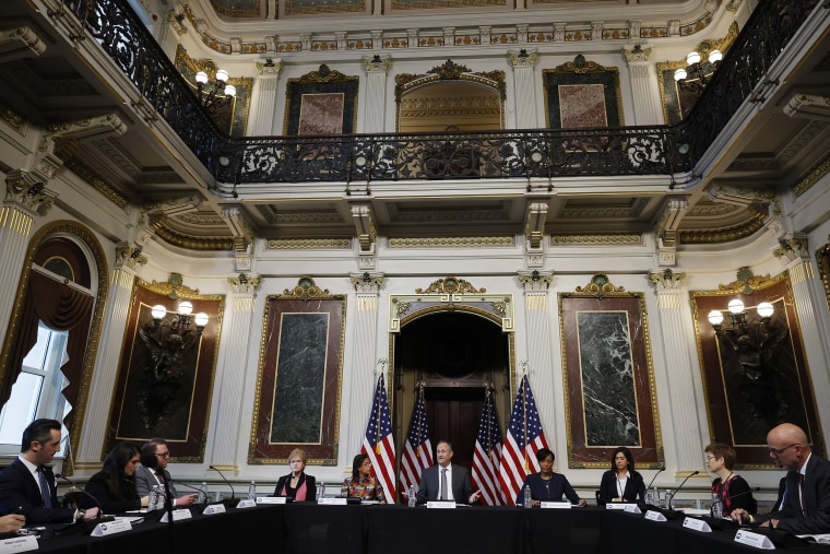 Doug Emhoff leads White House roundtable to combat antisemitism