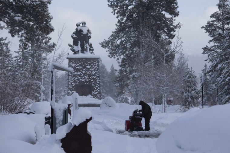 California storm could bring 12 feet of snow to Sierra Nevada mountains -  ABC News