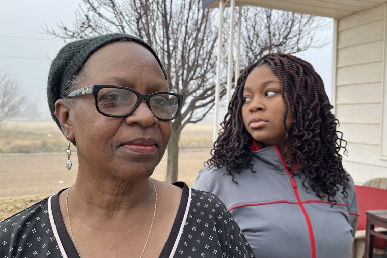 Mary Pegues and her niece Trinity Hawkins, a 15-year-old sophomore at Slaton High School.