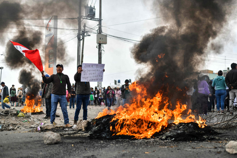 Image: Protestors take over the Pan-American highway in the Northern Cone of Arequipa