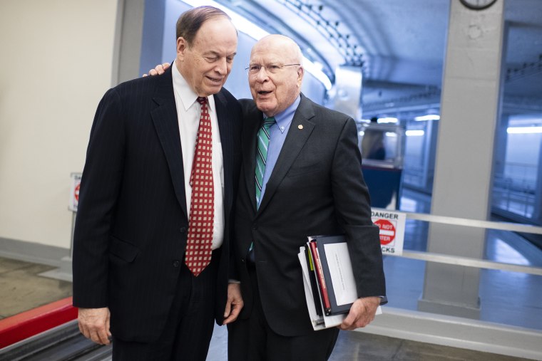 Sens. Richard Shelby, R-Ala., and Patrick Leahy, D-Vt., in the Senate subway.