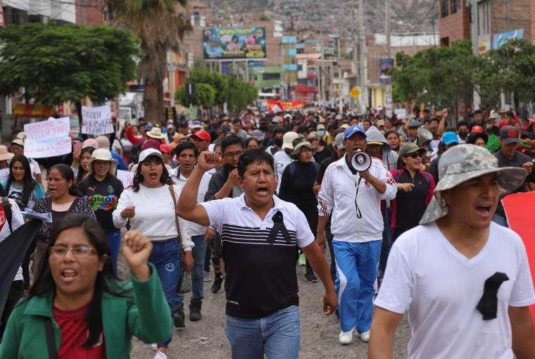 Image: PERU-POLITICS-PROTESTS-BURIALS