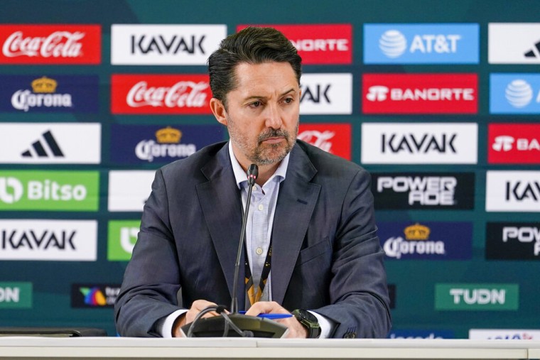 Yon de Luisa, presidente de la Federación Mexicana de Fútbol, durante una rueda de prensa el 1 de diciembre de 2022.