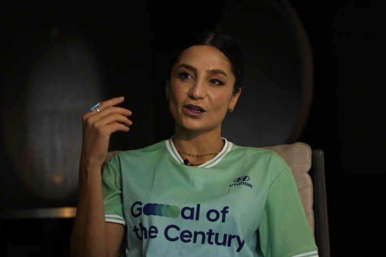 La danesa Nadia Nadim durante una entrevista en Doha, Catar.