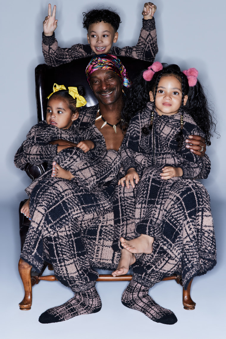 Snoop Dogg and his family are the SKIMS Holiday family of the year