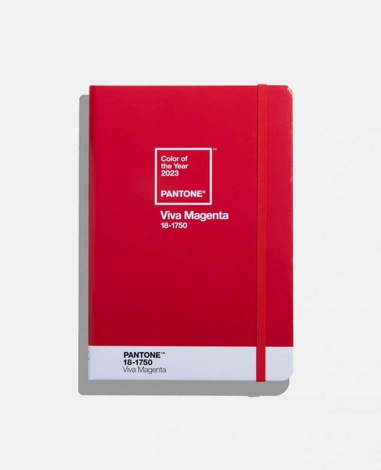 Limited edition notebook in "Viva Magenta", the new Pantone Color of the Year 2023.