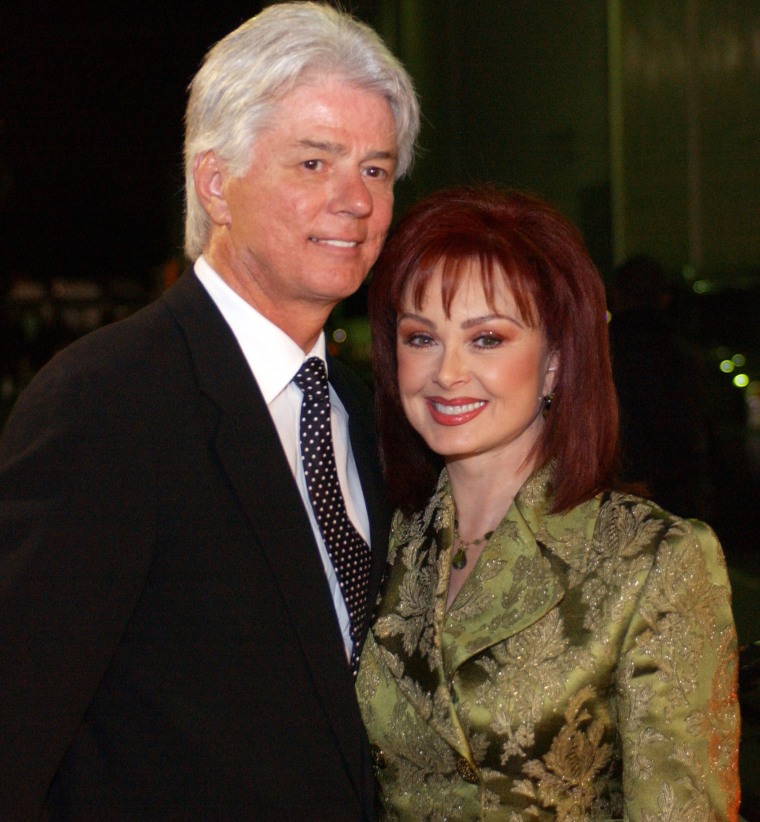 Top 91+ Images where was naomi judd’s husband when she died Completed