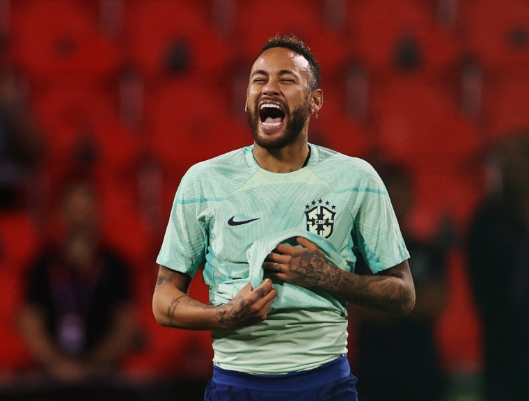 Neymar se prepara para volver a jugar con su selección.