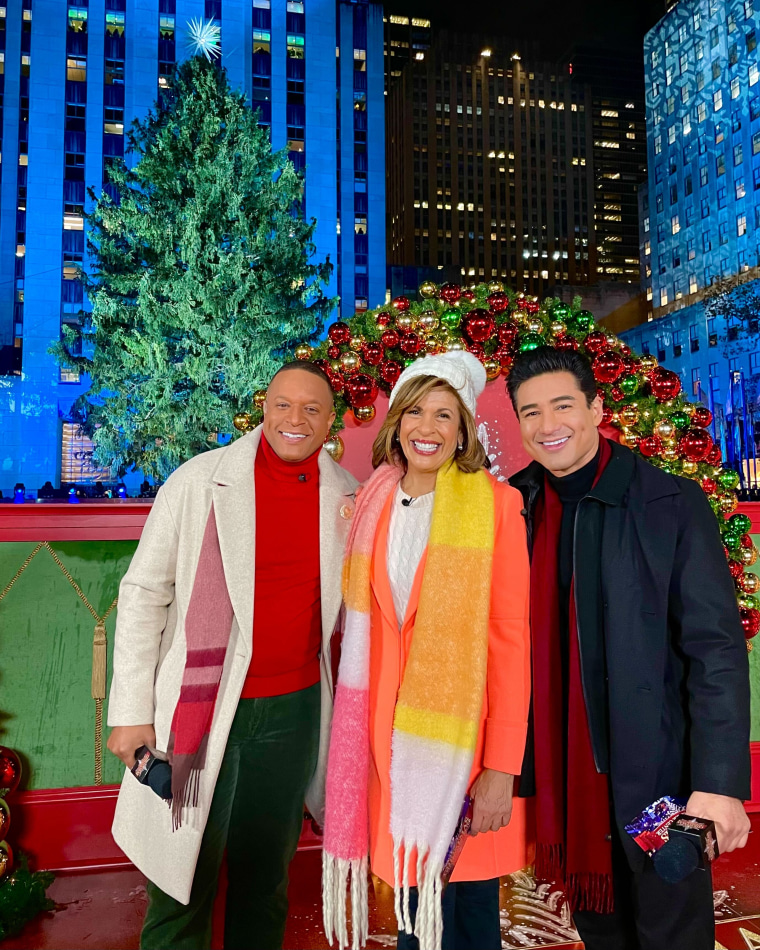 2022 Rockefeller Center Christmas tree lighting ceremony – New York Daily  News