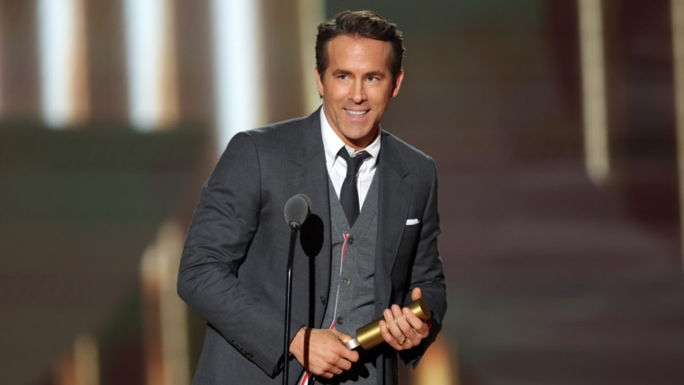 Ryan Reynolds Habla De Blake Lively En Los Peoples Choice Awards 