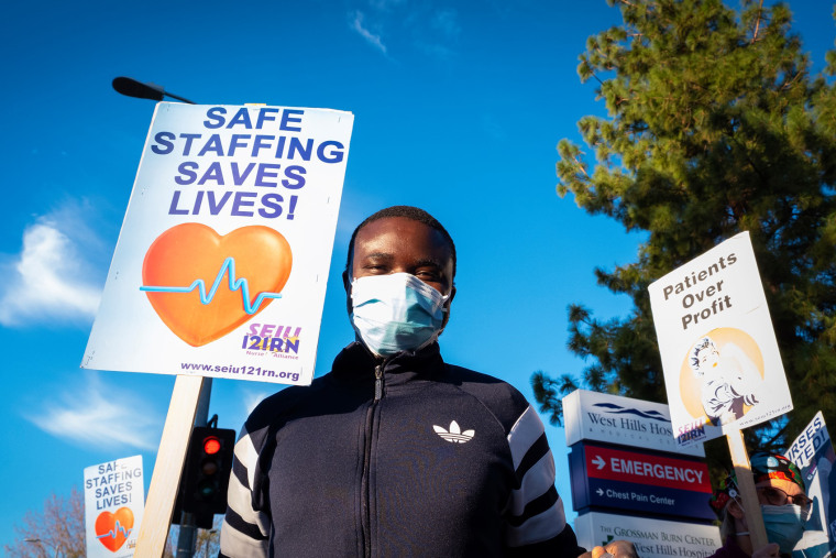 In late 2020, RNs and other health care professionals at the HCA-owned West Hills hospital in California held informational pickets urging the company to improve safety measures. 