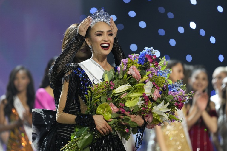 Miss USA R'Bonney Gabriel is crowned Miss Universe during the final round of the 71st Miss Universe Beauty Pageant, in New Orleans on Saturday, Jan. 14, 2023.