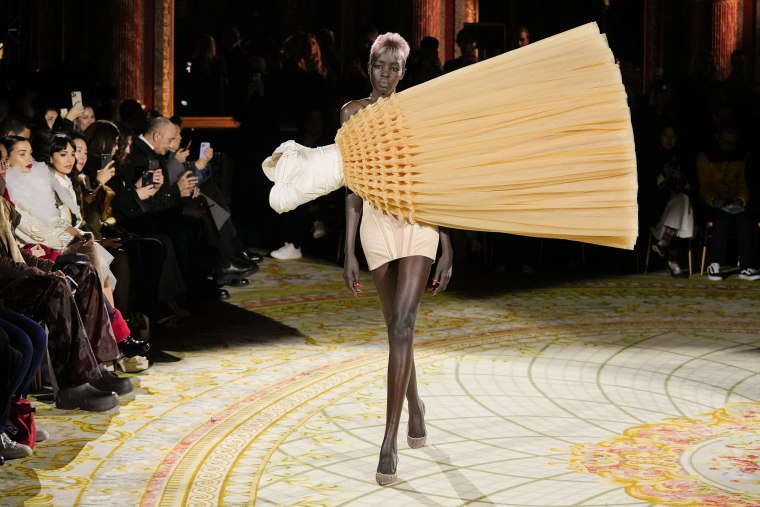 The best way to wear a ball gown? For Viktor & Rolf, it's sideways and  upside down