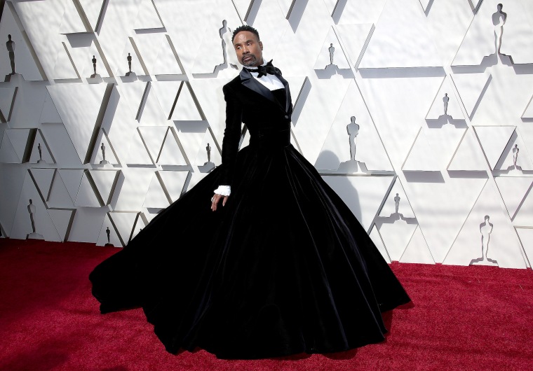 Billy Porters 2023 Golden Globes Gown Is A Tribute To His Iconic 2019 Velvet Tuxedo Dress