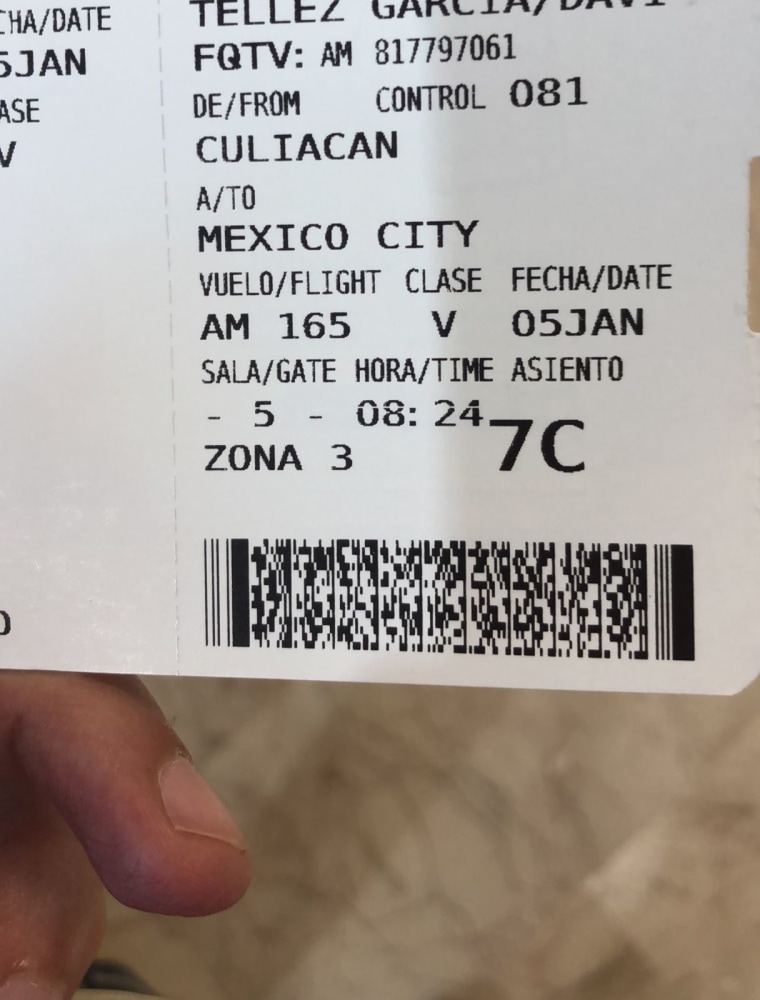 Boleto de avión del vuelo 165 de Aeroméxico de Culiacán con destino a Ciudad de México.