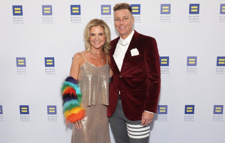 Glennon Doyle and Abby Wambach at the 2022 Human Rights Campaign Gala Dinner.