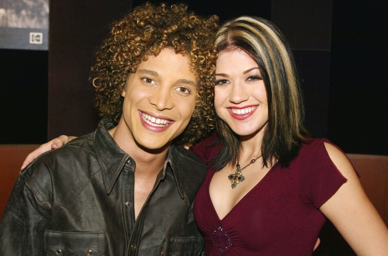 Justin Guarini and Kelly Clarkson