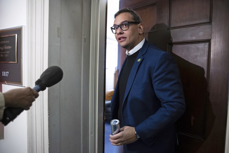 Representante George Santos en el Capitolio en Washington, DC