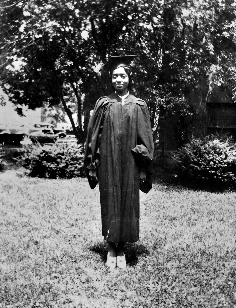 Edith Renfrow Smith graduating from Grinnell College