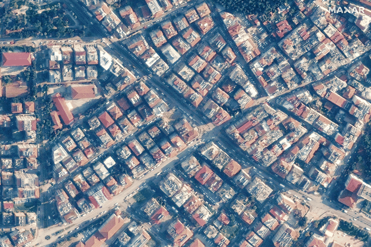 A before and after satellite view view of residential streets in Antakya, Turkey.