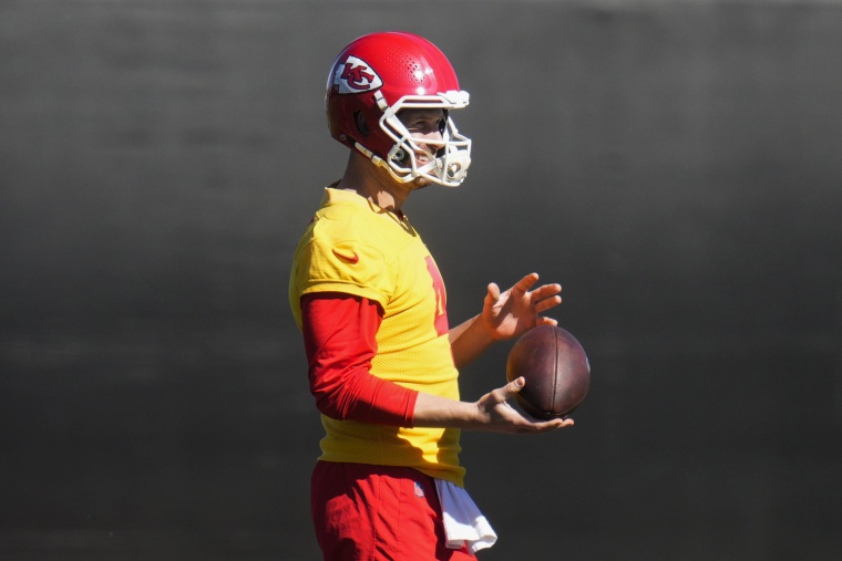 Kansas City Chiefs backup quarterback Chad Henne during practice in Tempe, Ariz., on Feb. 10, 2023.