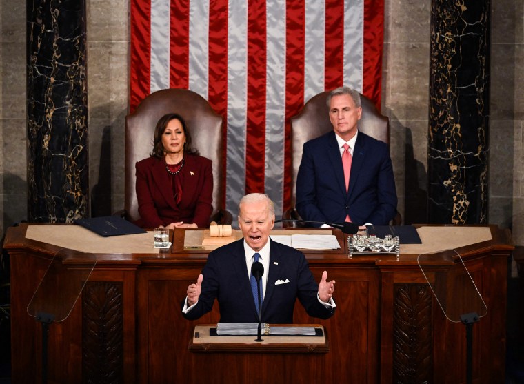 El presidente Joe Biden pronuncia el discurso sobre el Estado de la Unión el 7 de febrero de 2023.