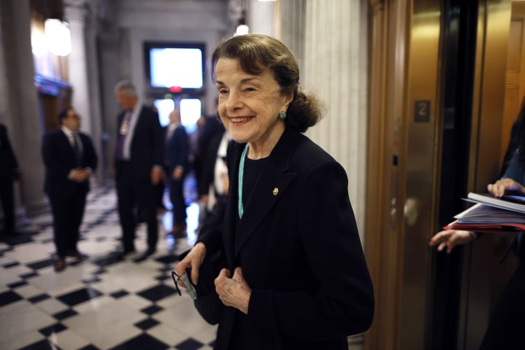 Dianne Feinstein heads into the Senate chamber at the U.S. Capitol