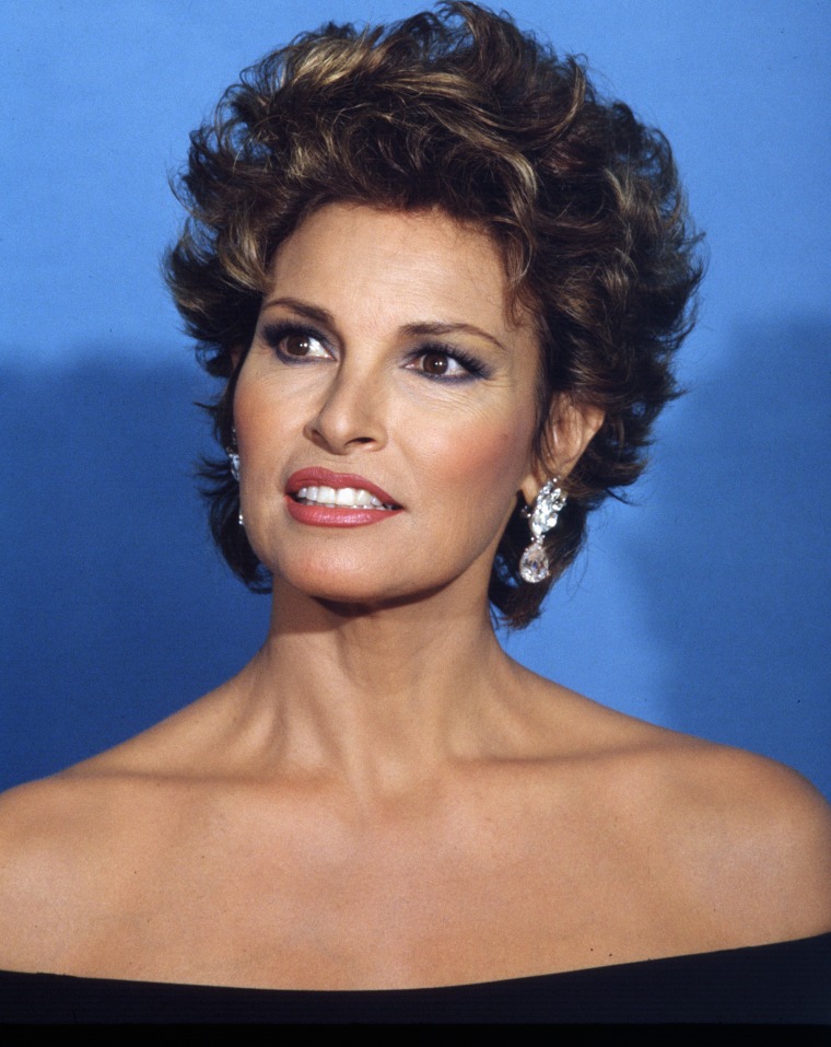 Raquel Welch en los premios Emmy de 1987