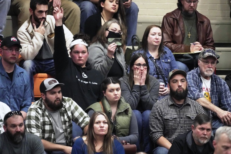 Una reunión el 15 de febrero para responder preguntas sobre la limpieza del descarrilamiento de un tren de carga de Norfolk Southern.