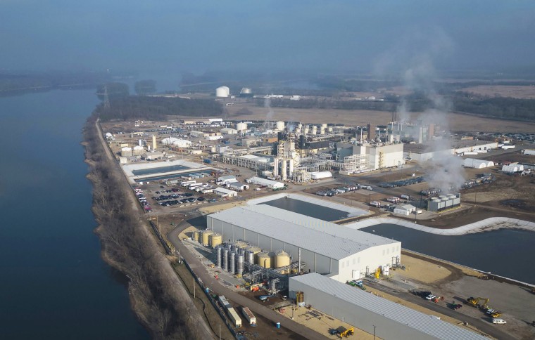3M's Cordova chemical plant on the Mississippi River