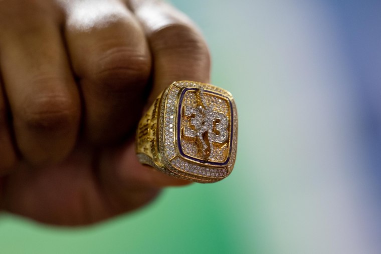 Kareem Abdul-Jabbar's Lakers ring.