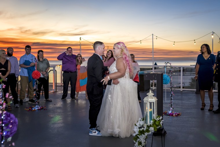  Mama June Shannon and Justin Stroud during their second ceremony in Panama City, Florida, on Feb. 18, 2023.