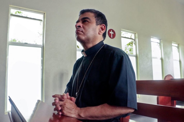 Monseñor Rolando Álvarez en una foto de archivo de mayo de 2022.